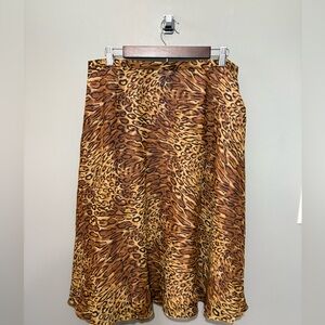 NWT Debra McGuire 100% Silk Animal Print Skirt Fully Lined Stretchy Waist
